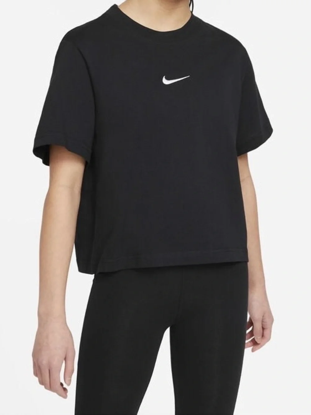 Nike Sportswear Essential Big Kids' (Girls') T-Shirt DH5750-010 Black Size XL